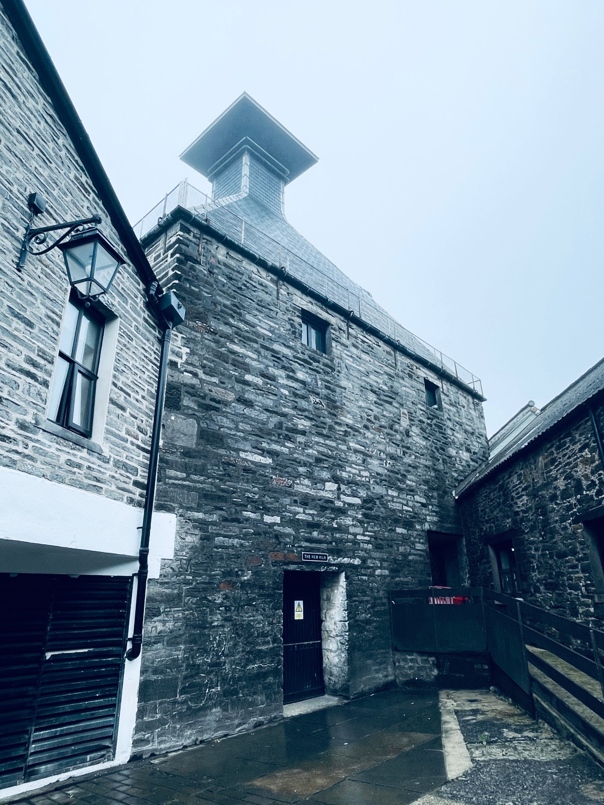 蘇格蘭酒廠之旅 – Highland Park Distillery - 第3張圖 Pagoda of Highland Park Distillery designed by Charles Doig