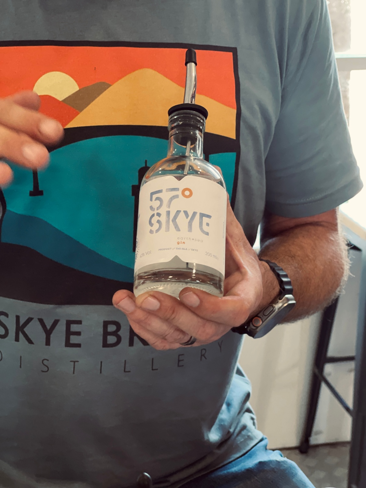 蘇格蘭酒廠之旅 – Broadford Distillery - 第3張圖 The most iconic gin of Broadford Distillery -- 57˚ Skye Earth and Sea Gin