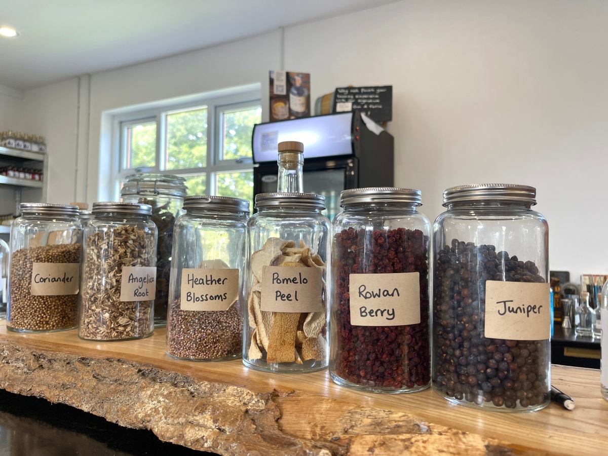 蘇格蘭酒廠之旅 – Broadford Distillery - 第4張圖 The ingredients at Broadford Distillery