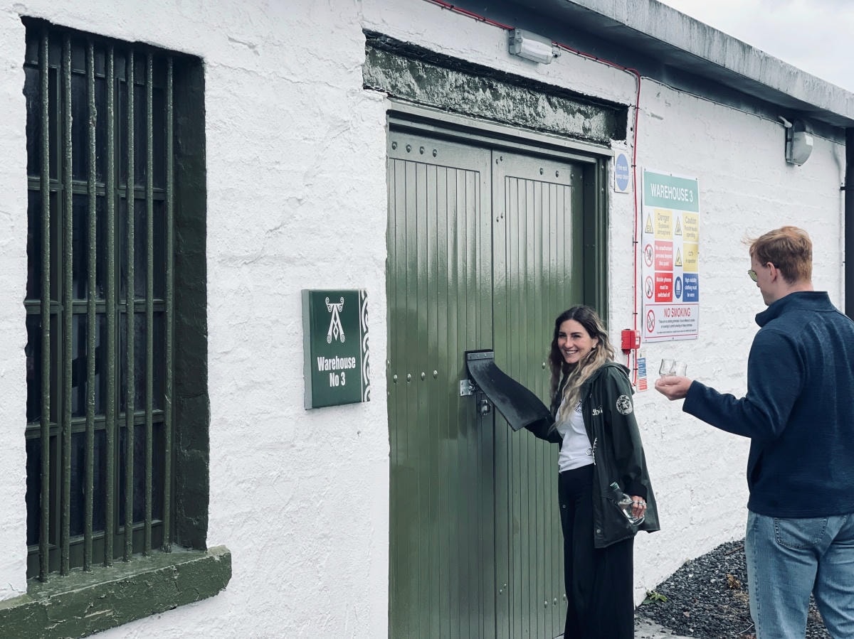 桶邊試飲的三號倉庫