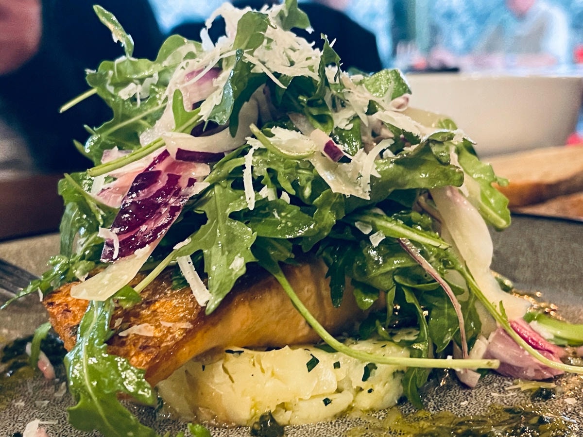 Crispy Skinned Salmon Fillet 19英鎊