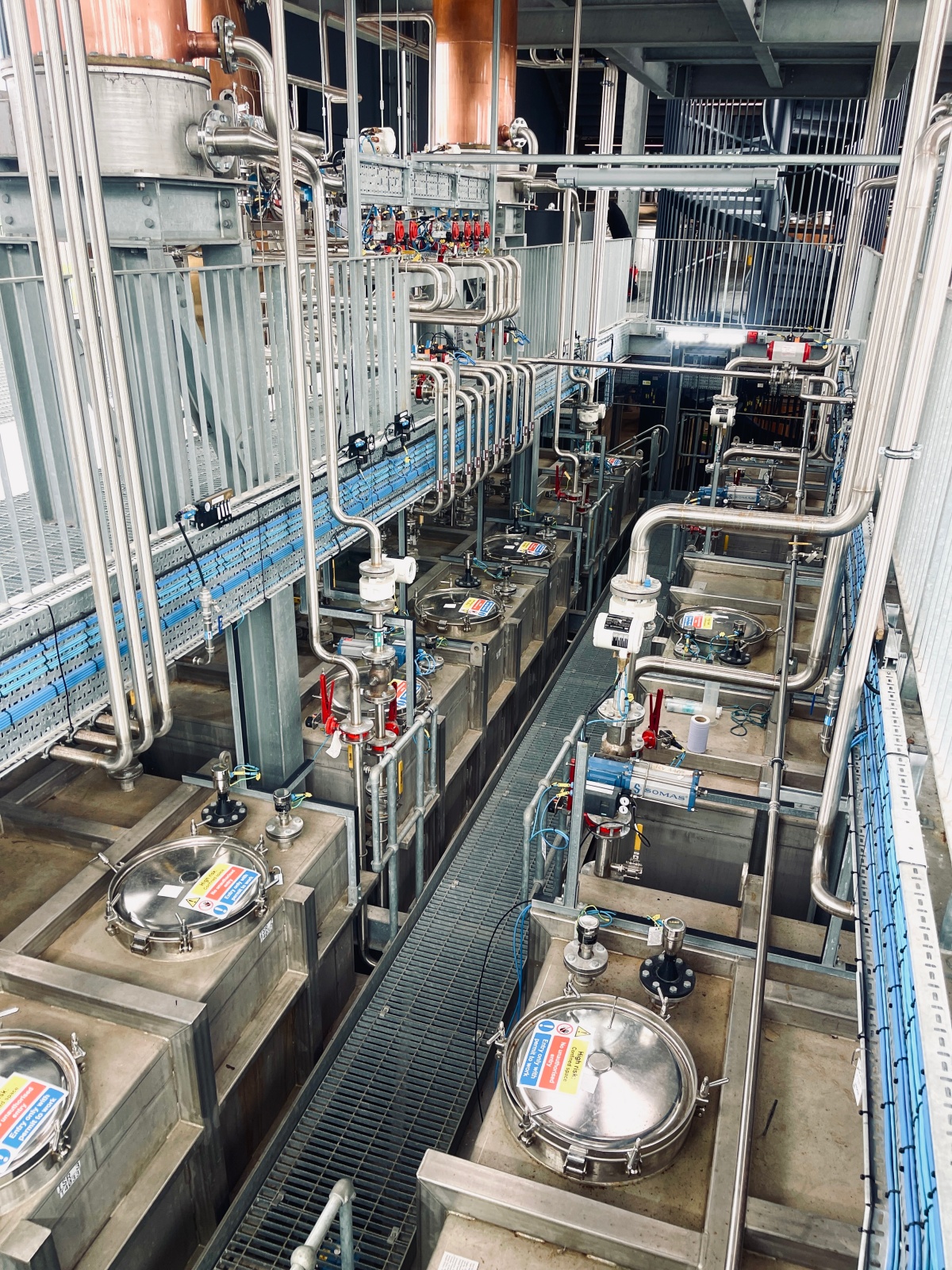 蘇格蘭酒廠之旅 – Port Ellen Distillery - 第9張圖 數量異常多的儲酒槽