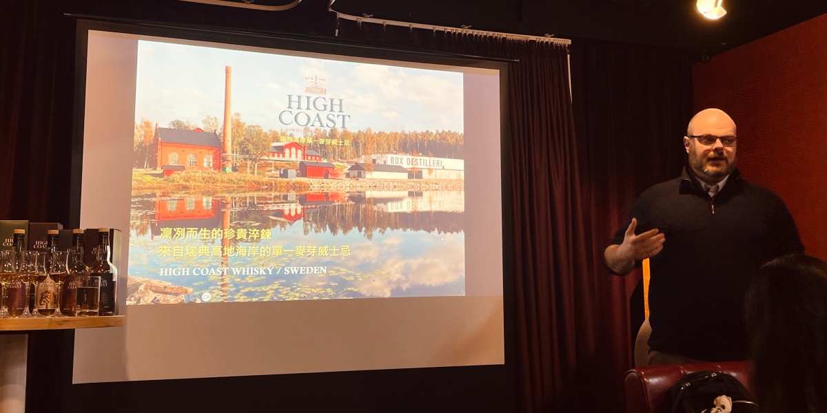 很幸運遇上剛好來台灣參展的Lars ~ 