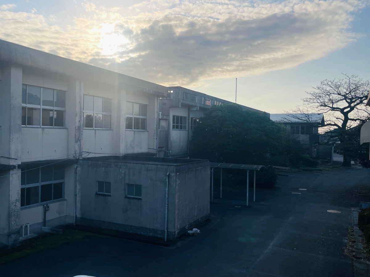 廢校體育館的Community Warehouse儲存倉庫