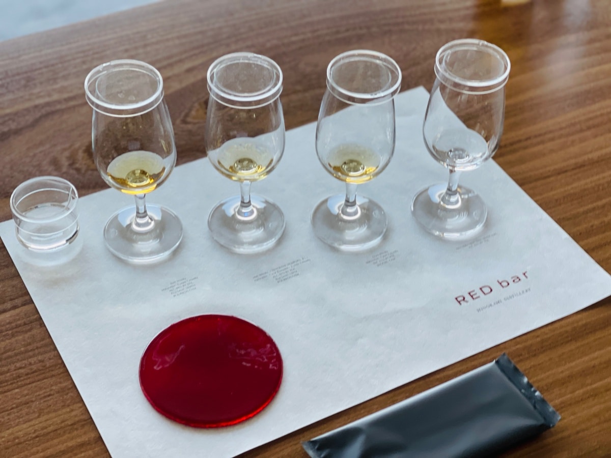 鹿兒島火の神蒸溜所 (下) — 製酒工藝與無聲的感官實驗 - 第14張圖 Tasting at RED BAR