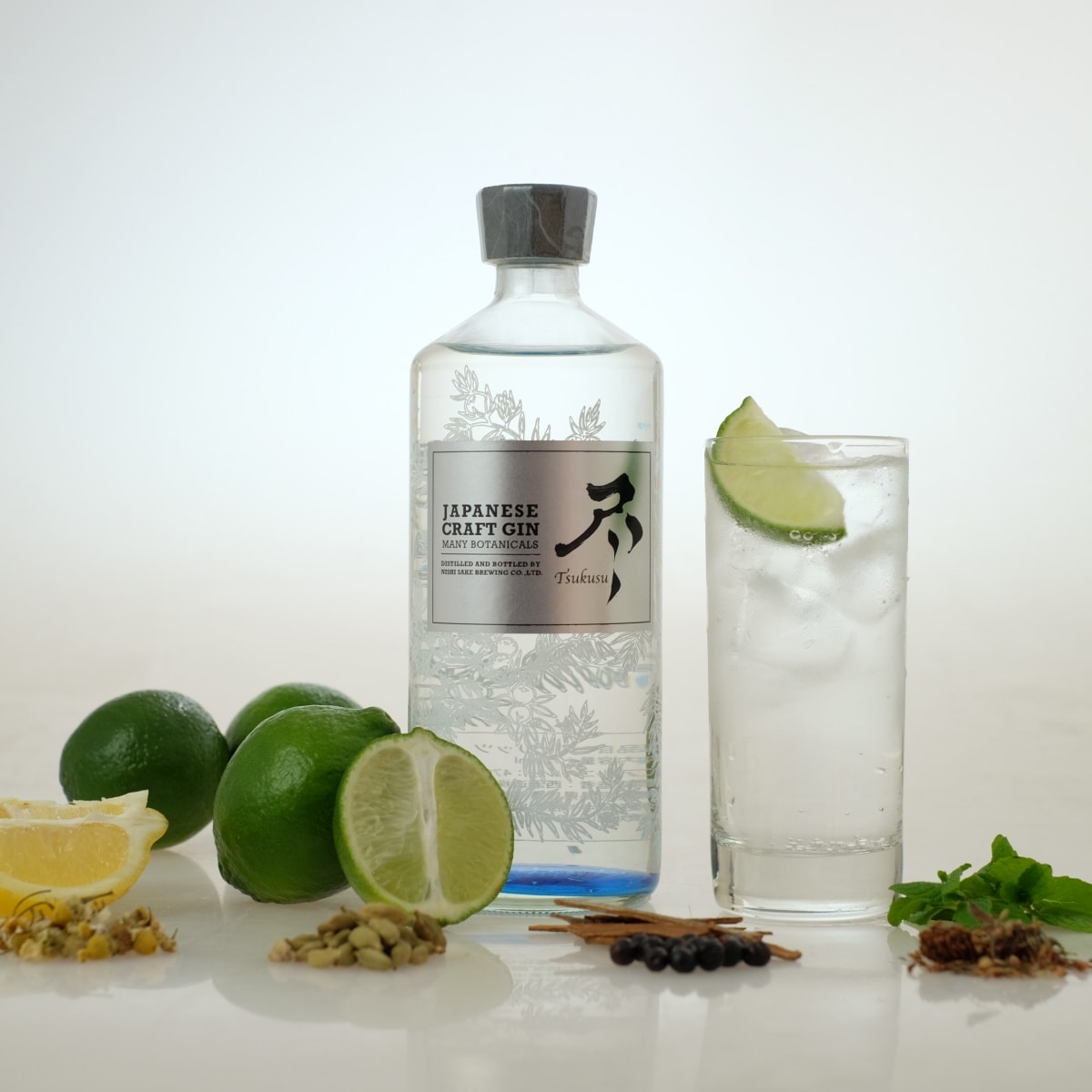 クラフトジン「尽〜tsukusu〜」 (圖片來源：西酒造株式會社官網)